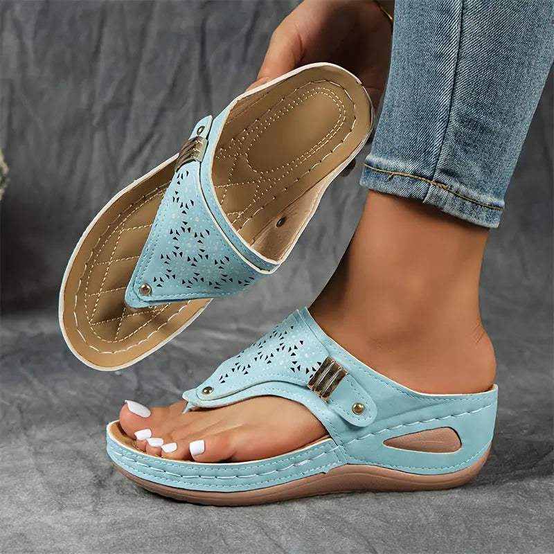 Sabina – Orthopaedic Toe-Post Wedge Slides