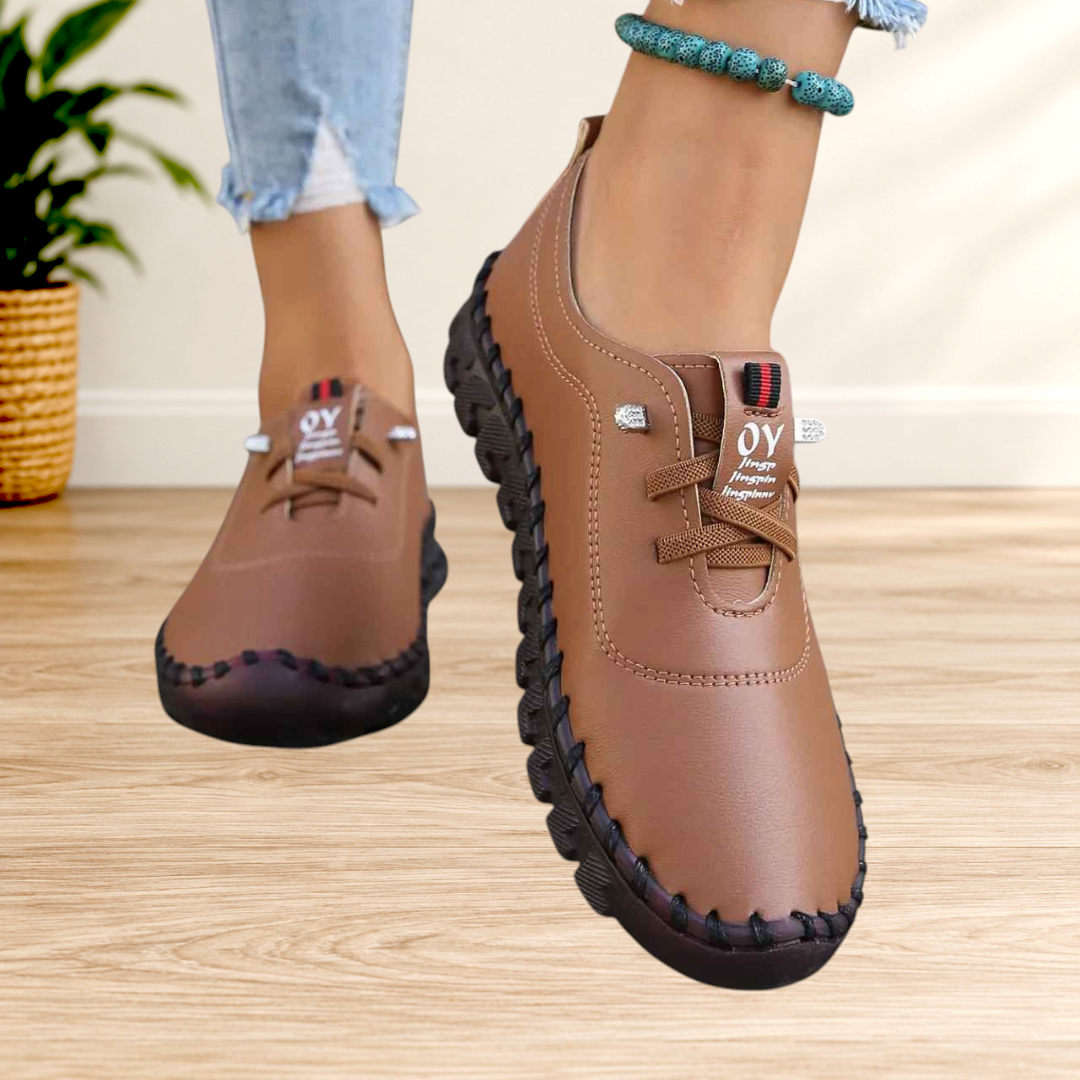 Wattle & Vale Melbourne Lesley orthopedische damesschoenen in bruin leer met veters en een stevige zool.