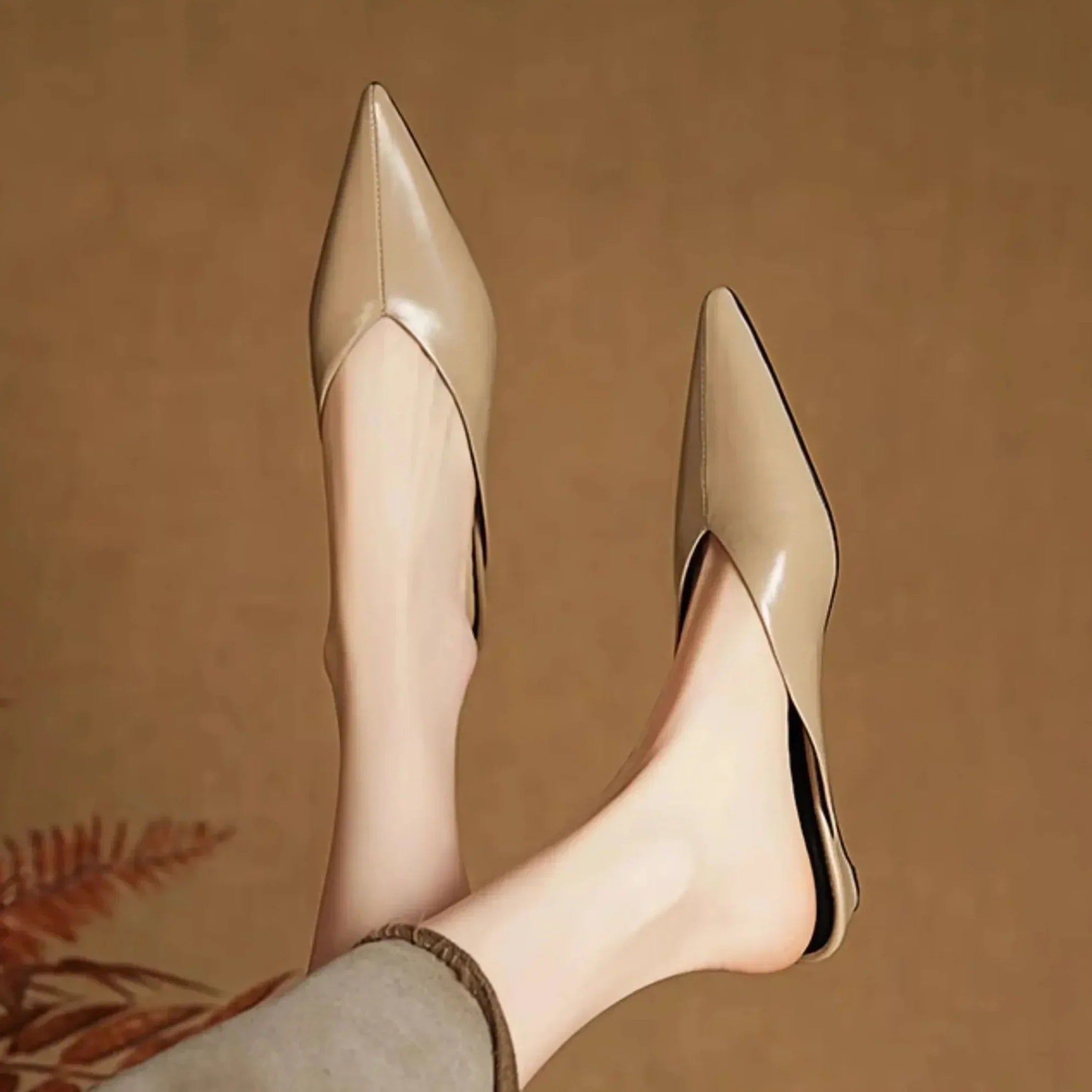Eneva – Sophisticated Pointed Mules