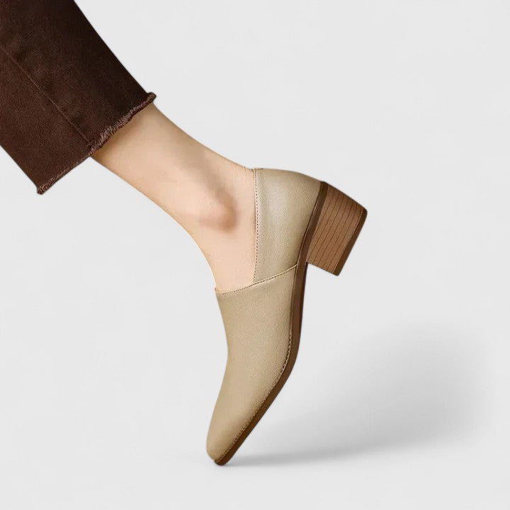 Roslyn women's pointed block-heel comfort pumps