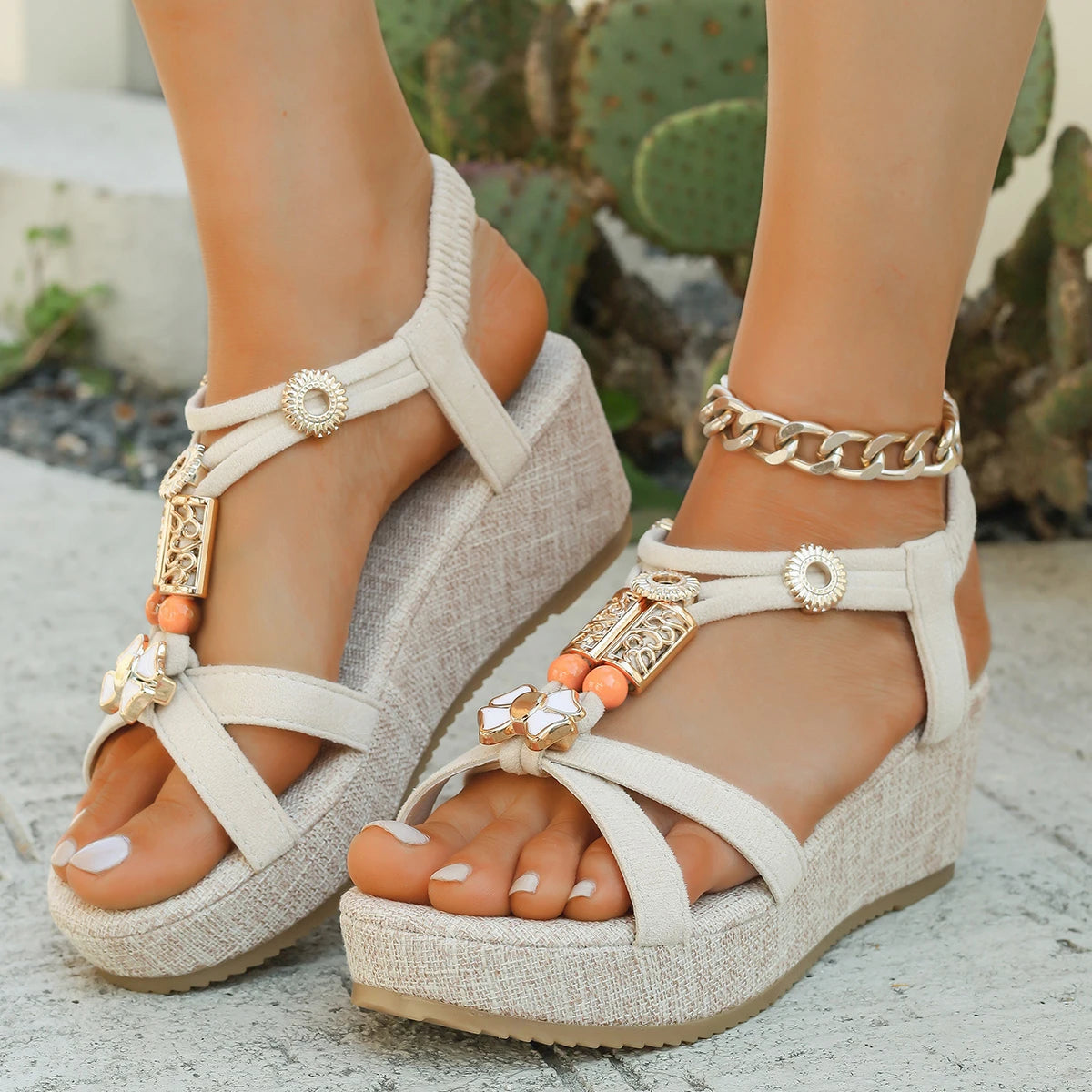 Clementine in Beige