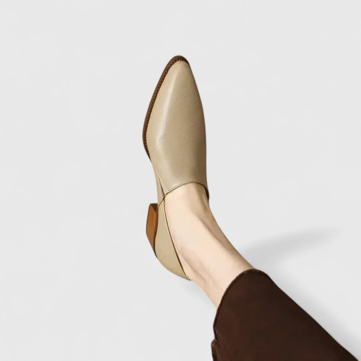 Roslyn women's pointed block-heel comfort pumps