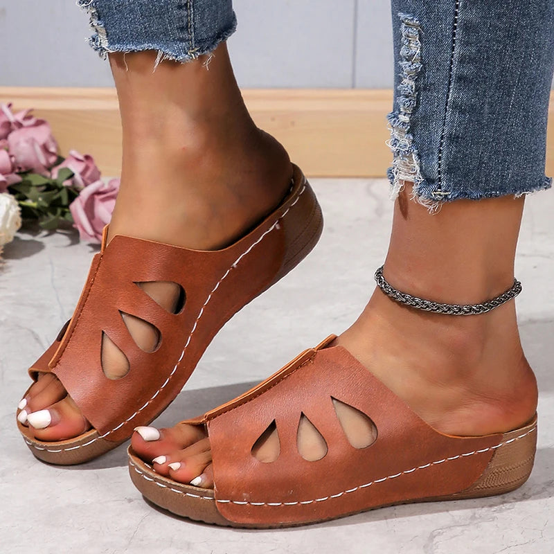 Felicity in Brown