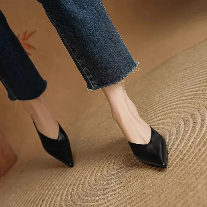 Eneva – Sophisticated Pointed Mules