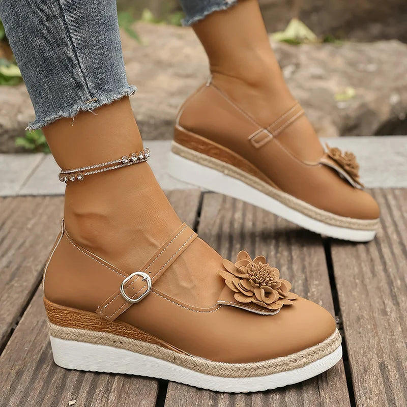 Philippa in Deep Brown