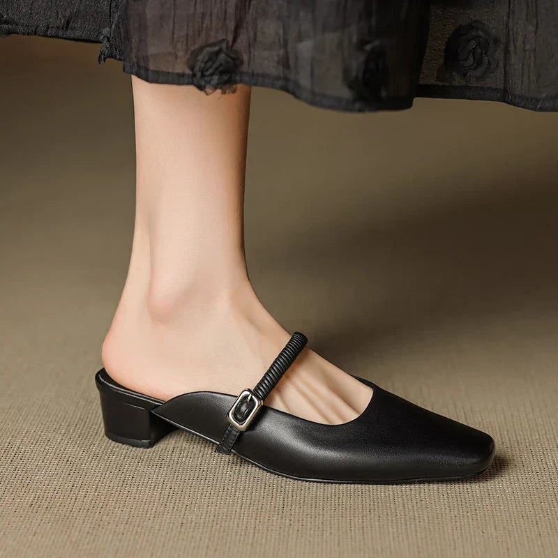 Kera – Polished Low-Heel Mules