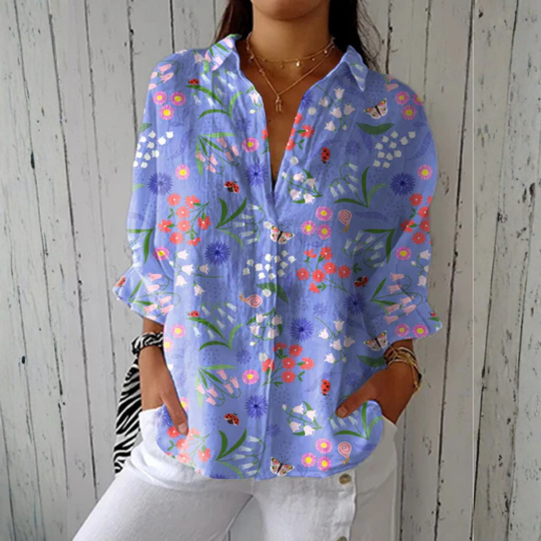 Laura | Dog-themed Blouse