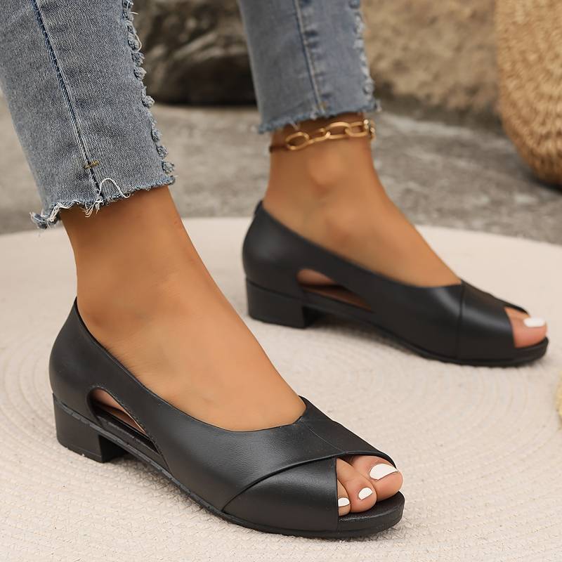 Claudia™ | Timeless sandals