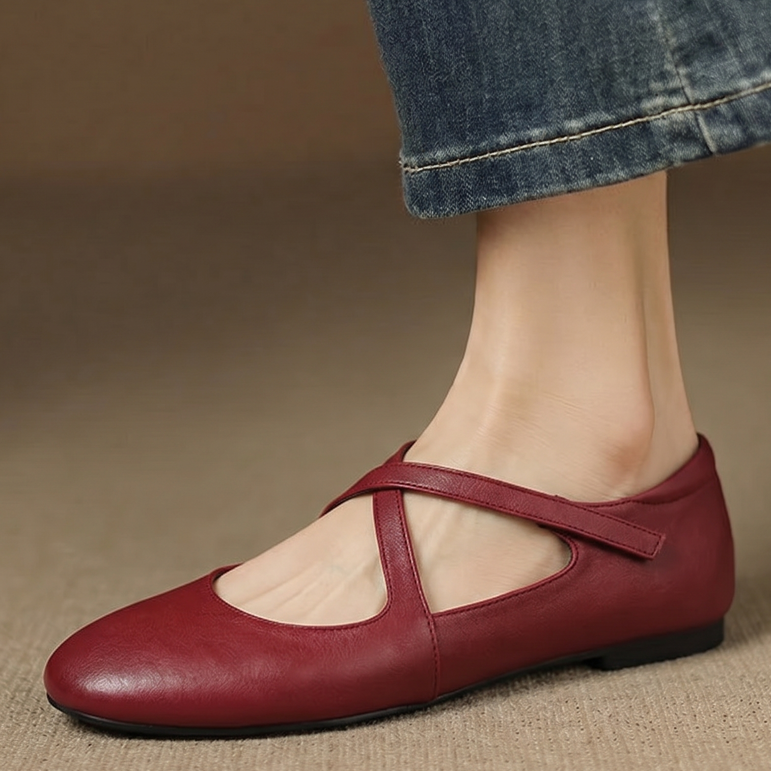 Zeor | Cross-Strap Comfort Flats