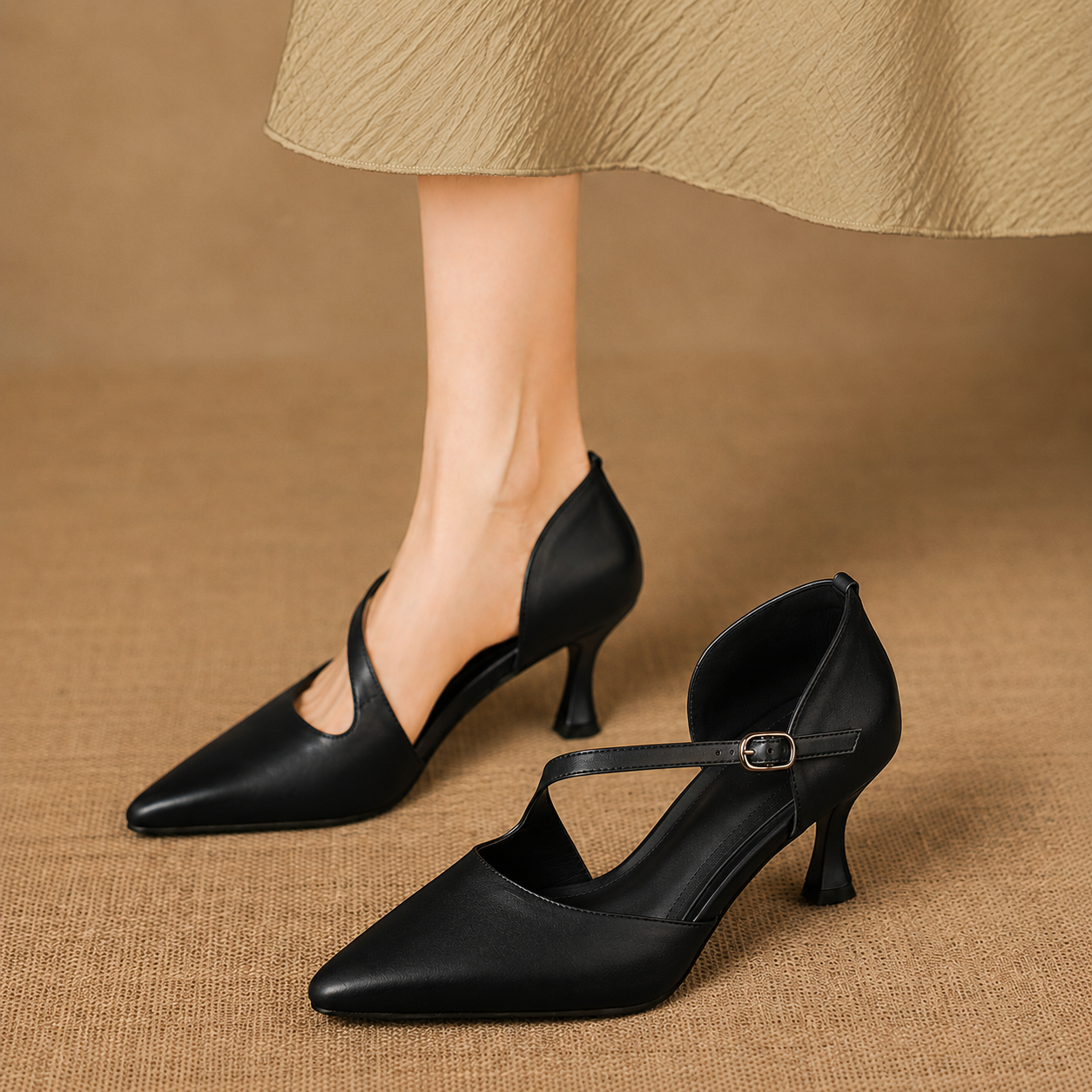 Avena | Crossover Strap Kitten Heels