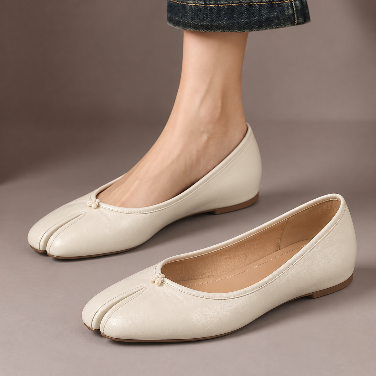 Olwen Split-Toe Ballet Flats