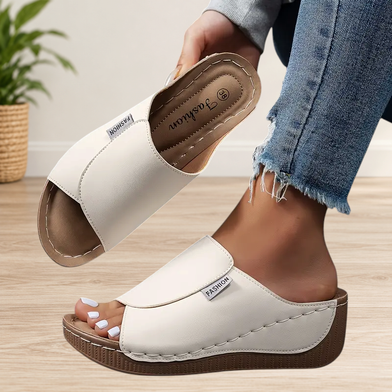 Wattle & Vale Melbourne Cali orthopedische sandalen in beige met sleehak en comfortabele ondersteuning voor de voetboog
