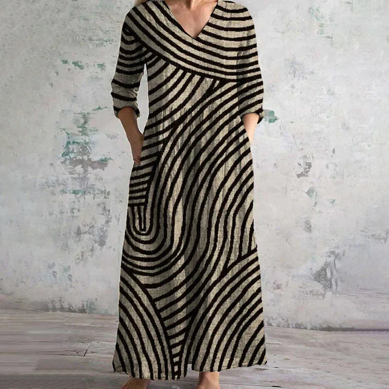 Serafina – Black & Cream Women's Wave Stripe V-Neck Maxi Dress