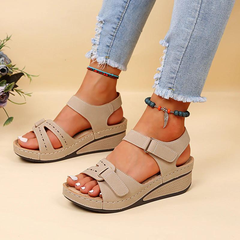 Anna™ | Everyday orthopaedic sandals