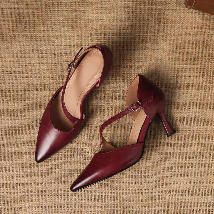 Avena | Crossover Strap Kitten Heels
