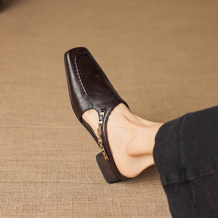 Vyla | Chain Detail Mules