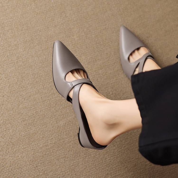 Selva – Refined Low-Heel Mules