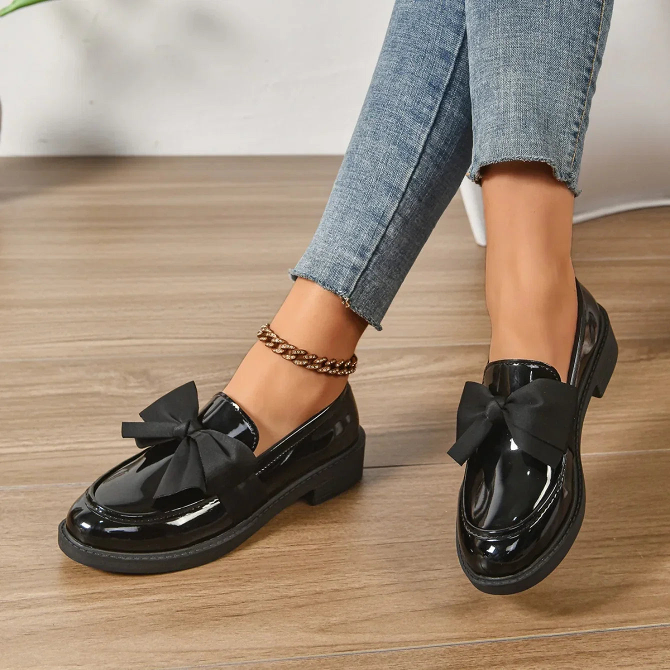 Kelis | Classic Bow Loafers