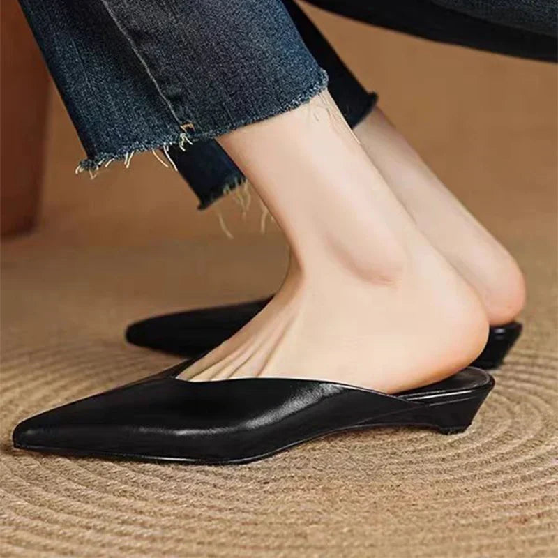 Eneva – Sophisticated Pointed Mules