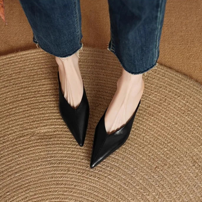 Eneva – Sophisticated Pointed Mules