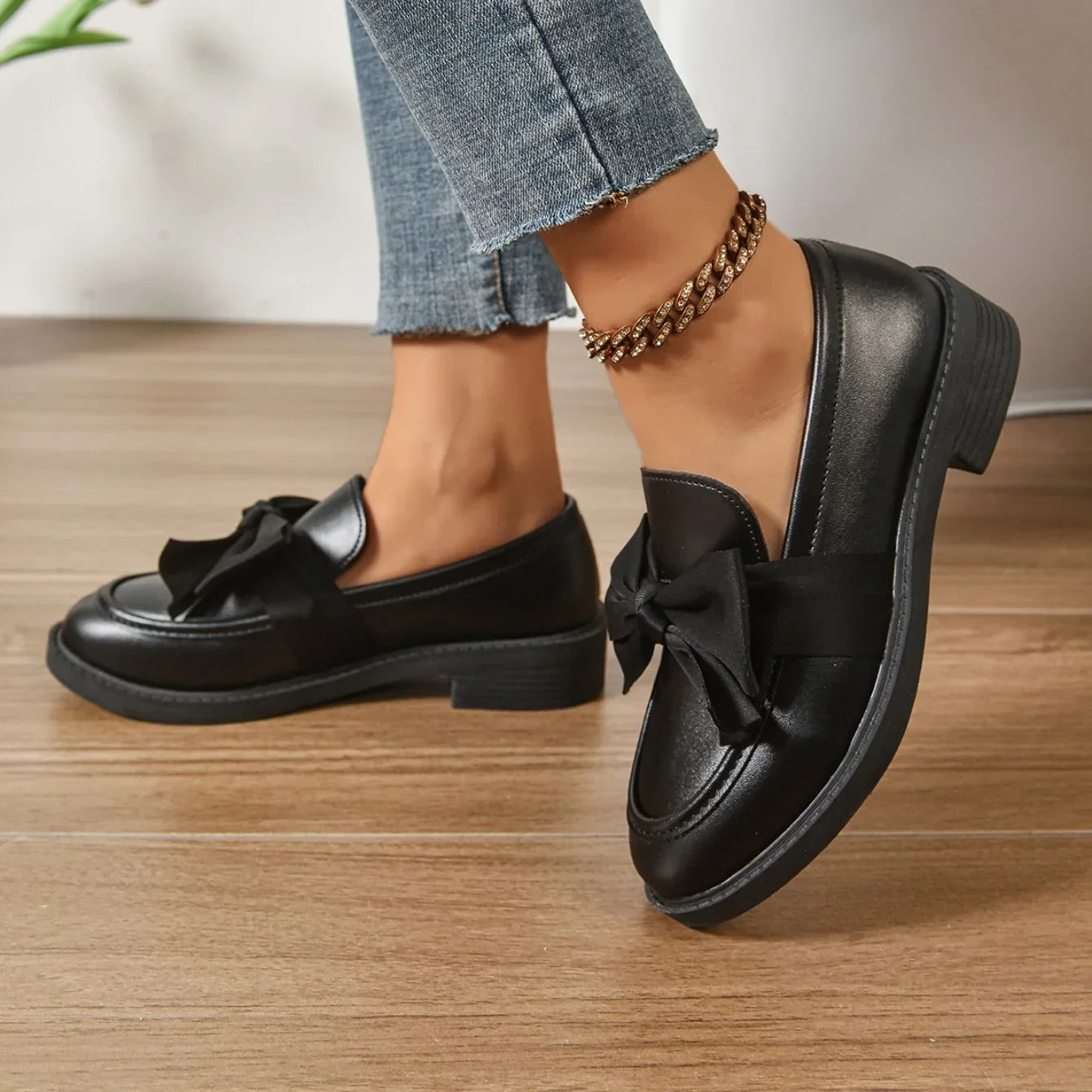 Kelis | Classic Bow Loafers