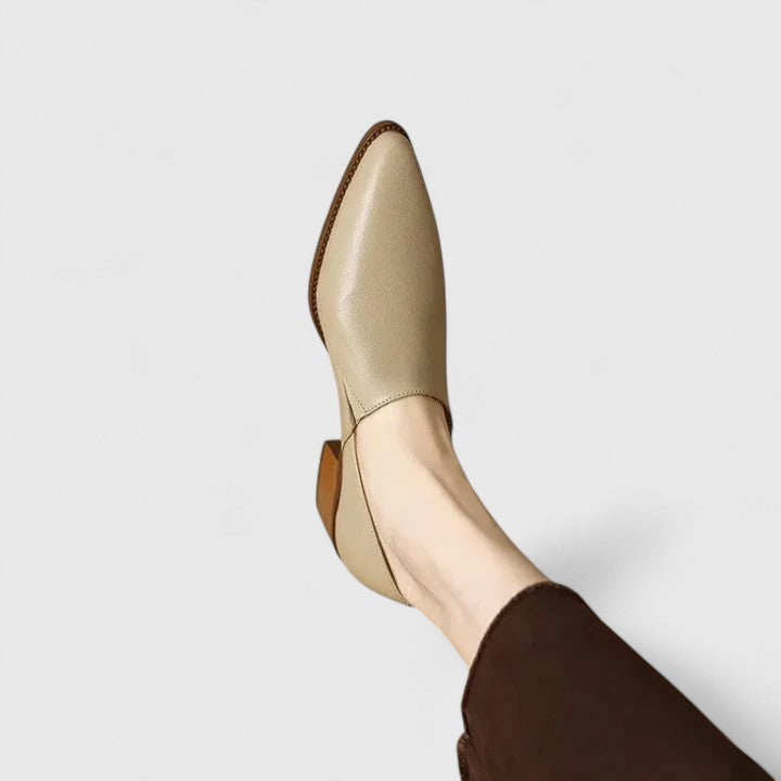 Roslyn women's pointed block-heel comfort pumps