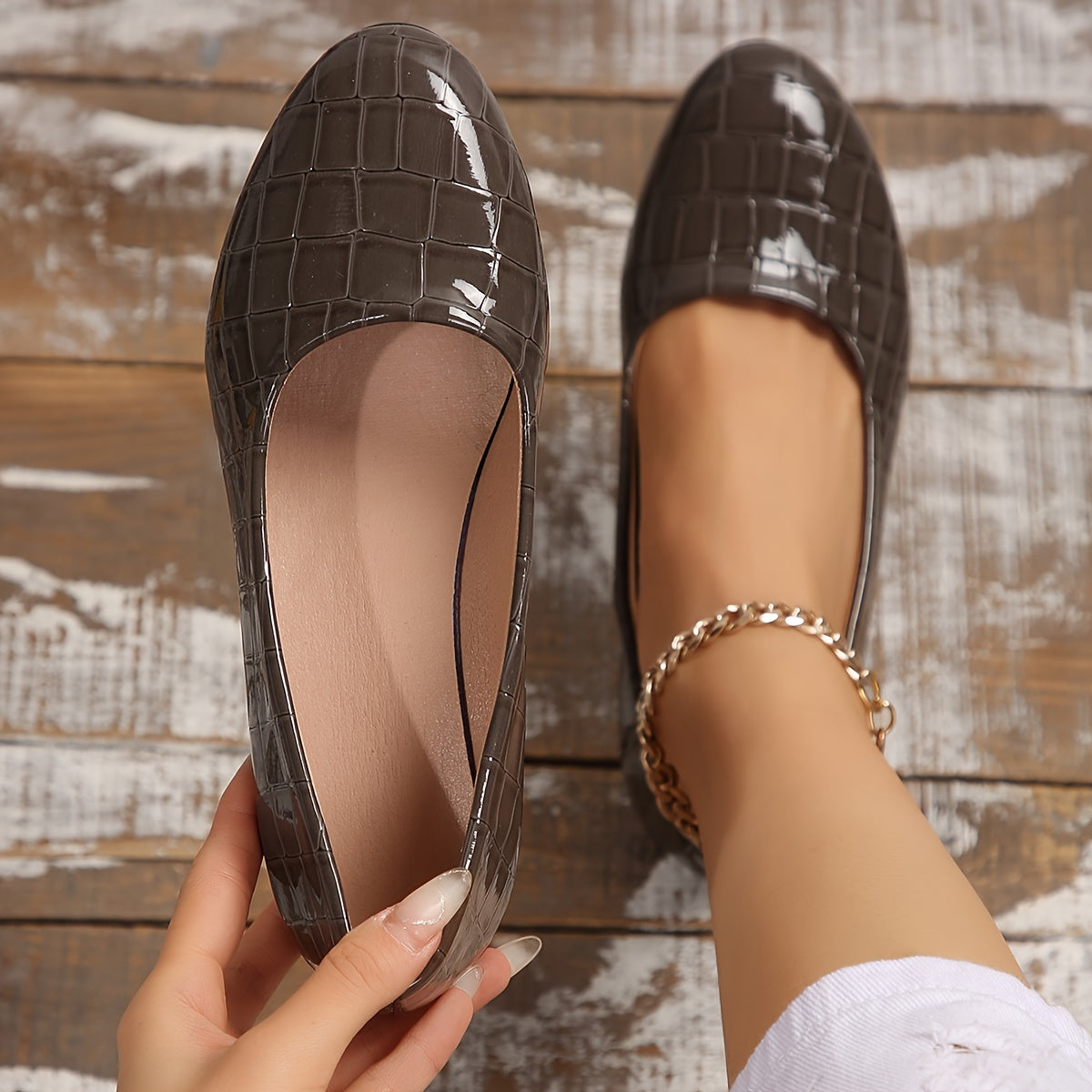 Coral Glossy Low-Wedge Pumps – Taupe