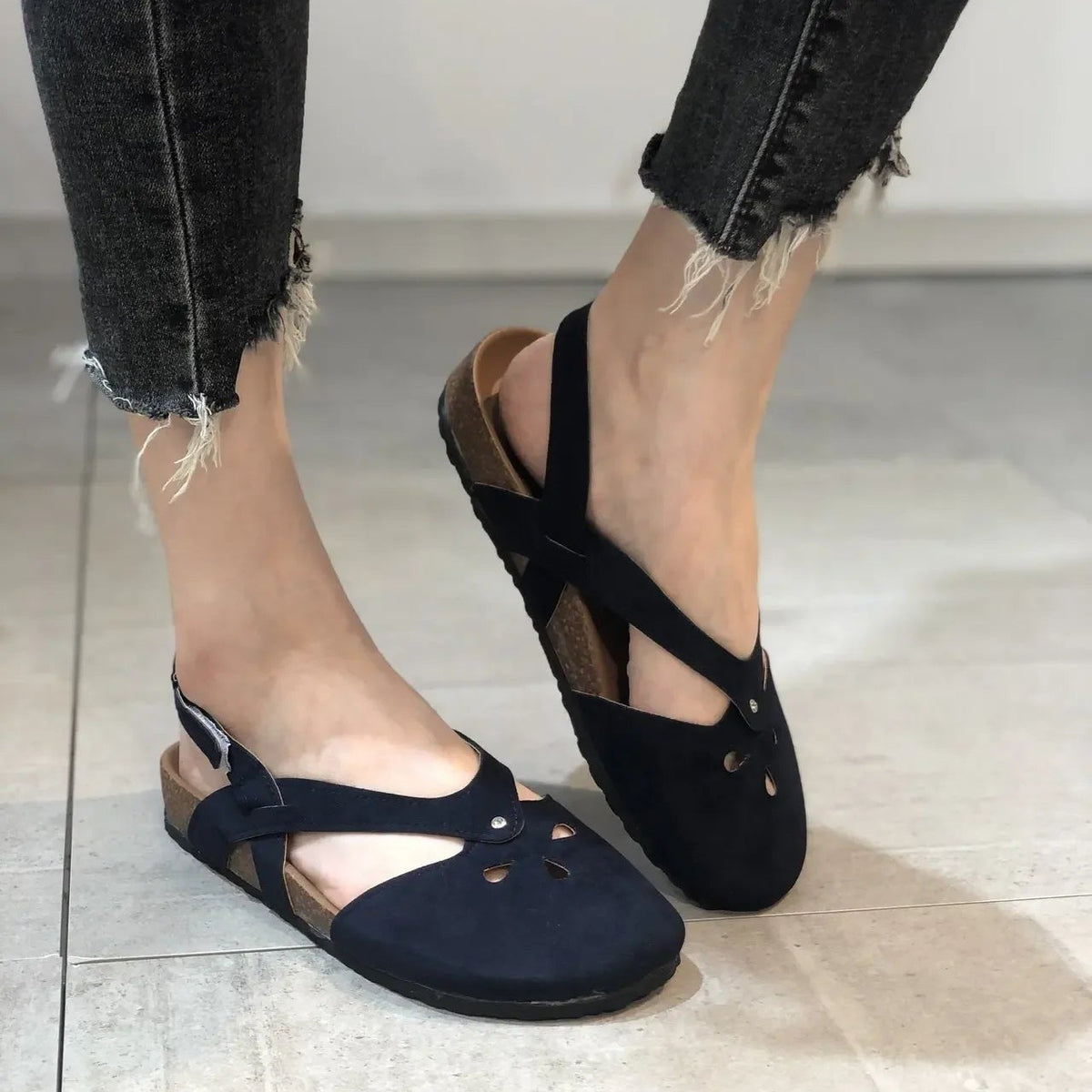 Genevieve worn 1