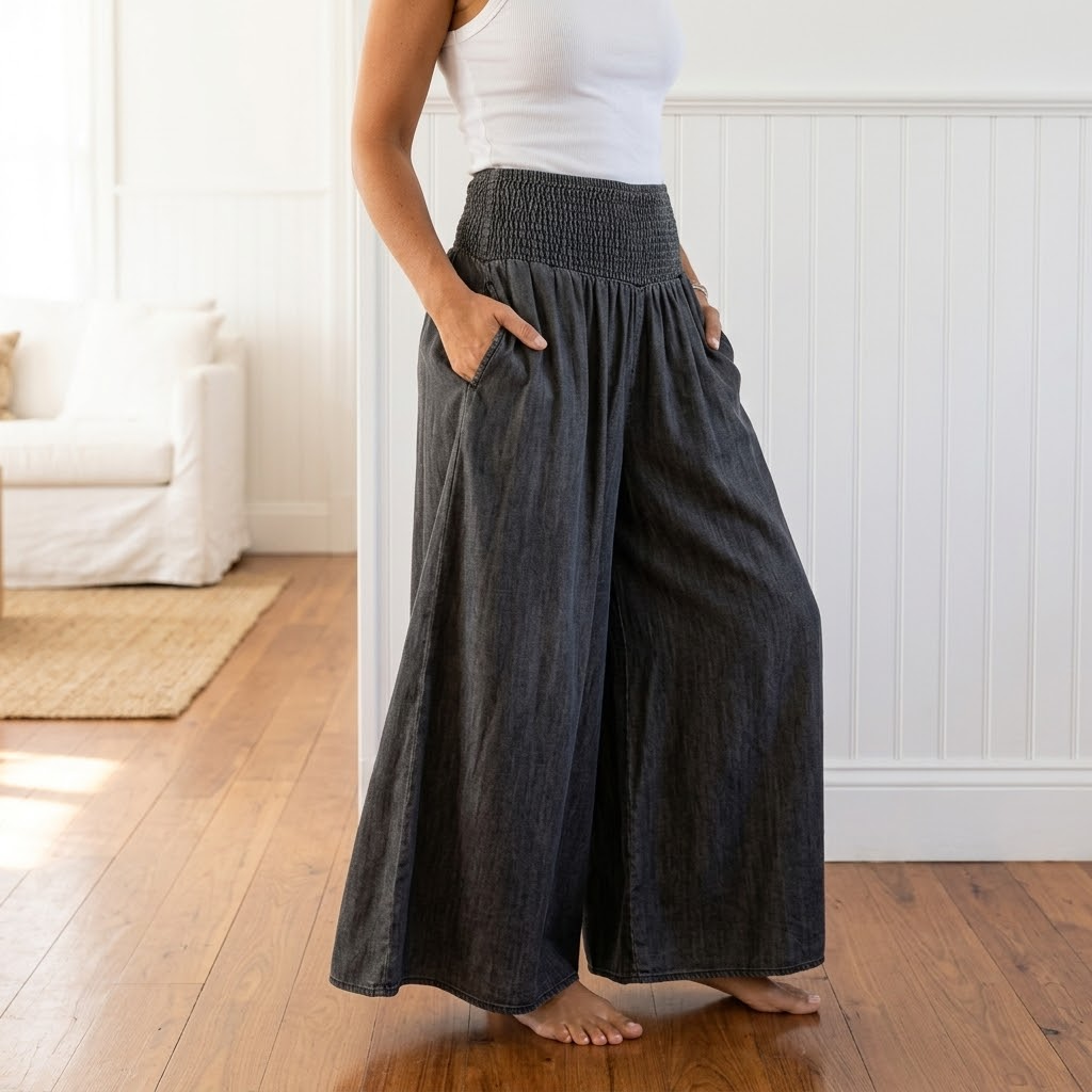 Dagny trousers in Charcoal Black, side view