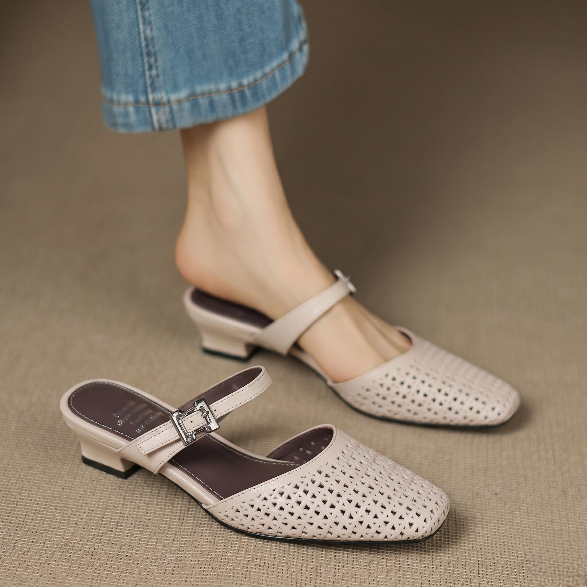 Nilda | Perforated Buckle Mules