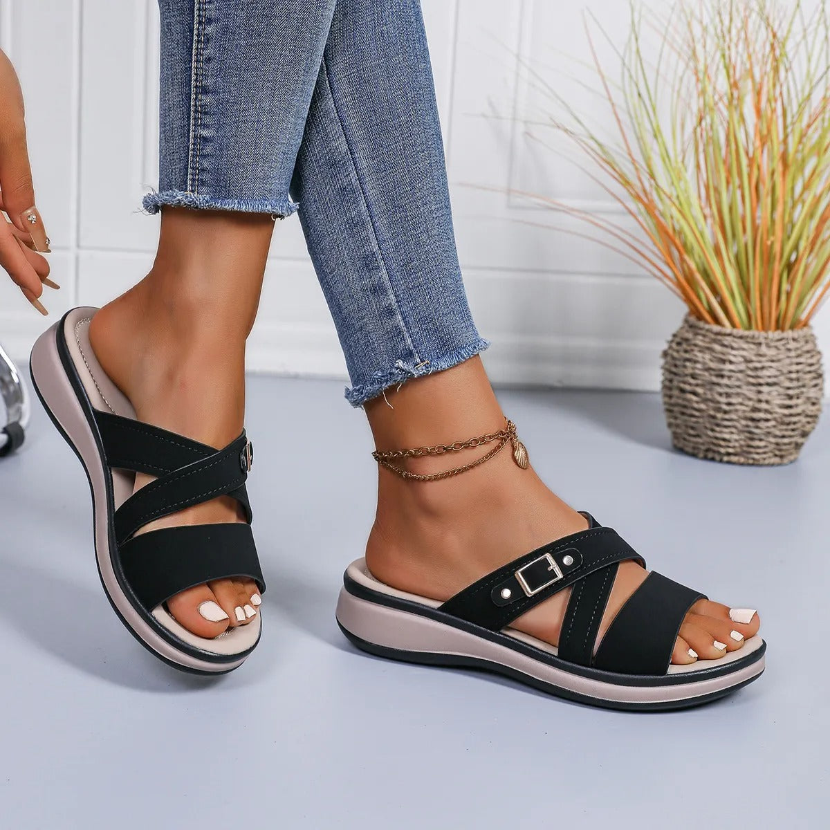 Remy™ | Cross Strap Wedge Comfort Sandals