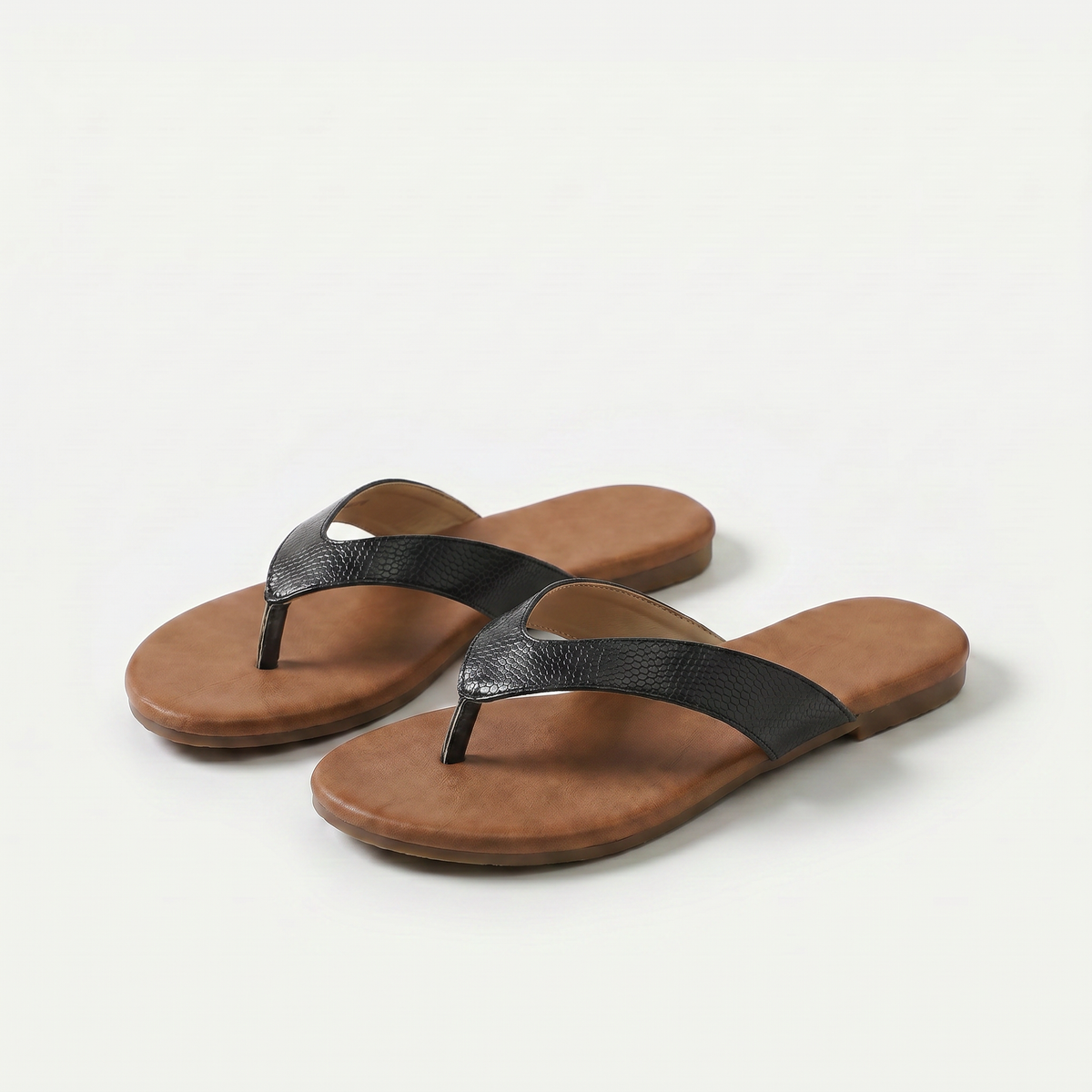 Rochelle – Black Orthopaedic Wide-Strap Flip-Flops