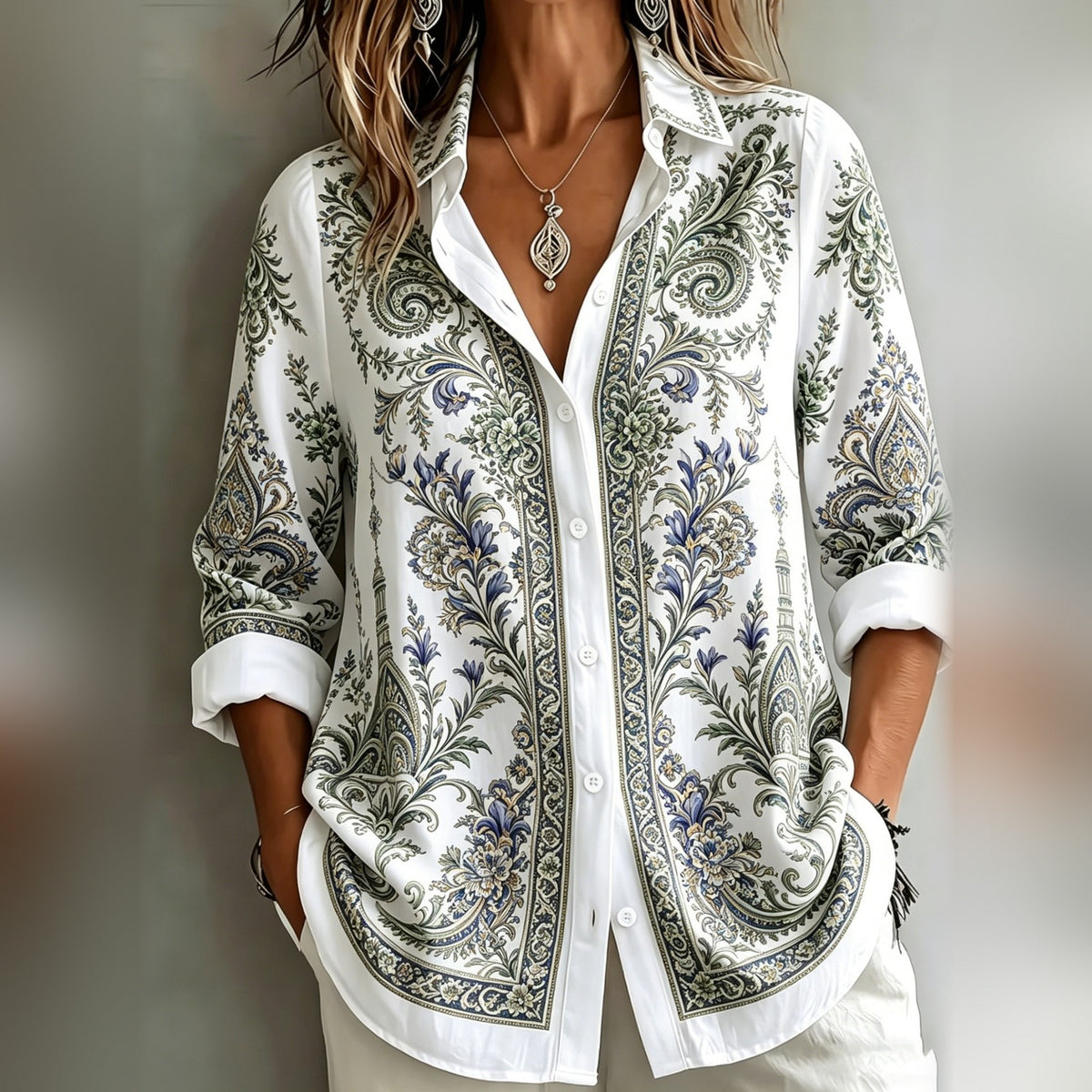 Thomasina in Ivory Grey Paisley